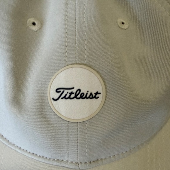 Titleist - Picture 2 of 4
